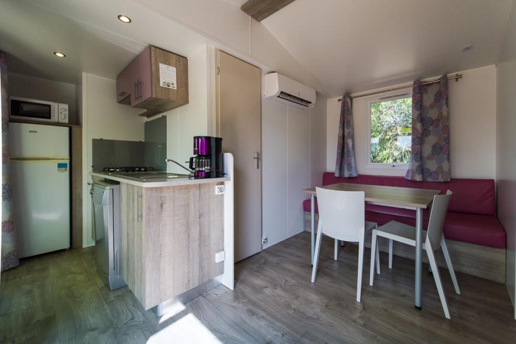 Camping Les Hautes Prairies Lourmarin Luaran gambar